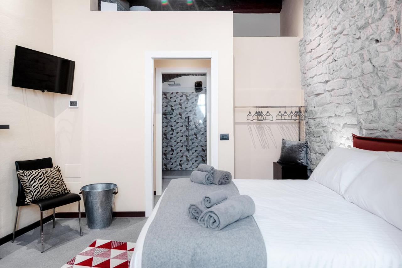 Historical Suites - The House Of Travelers Como Exterior photo