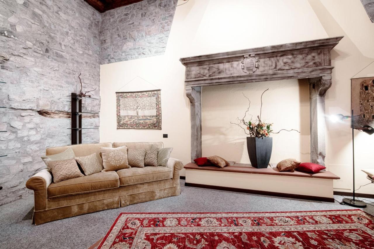 Historical Suites - The House Of Travelers Como Exterior photo